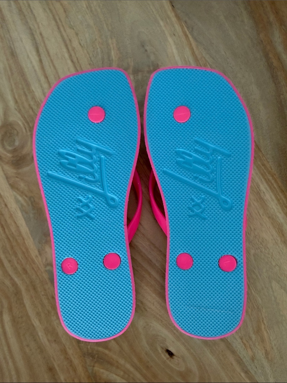 Lilly Pulitzer Hot Pink & Sky Blue Coral Print Flip Flops. New! - Picture 3 of 5